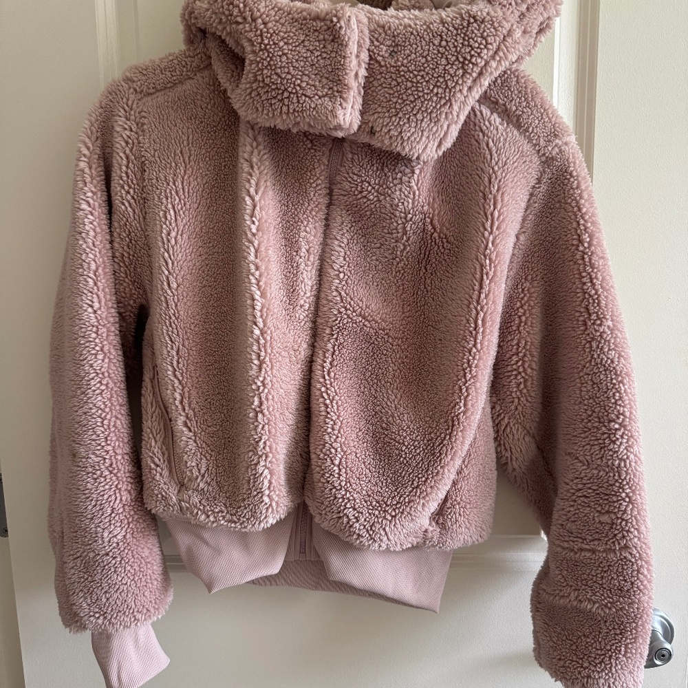 Alo pink sherpa jacket xs